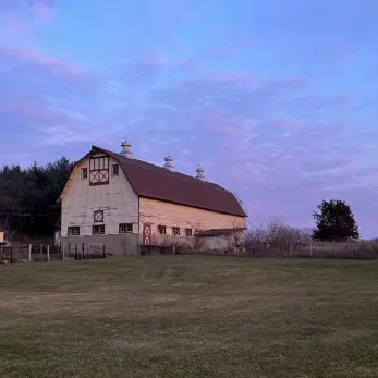 Image of the barn